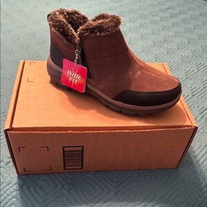 Women's Brown Fur-trimmed Zipper Ankle Boots